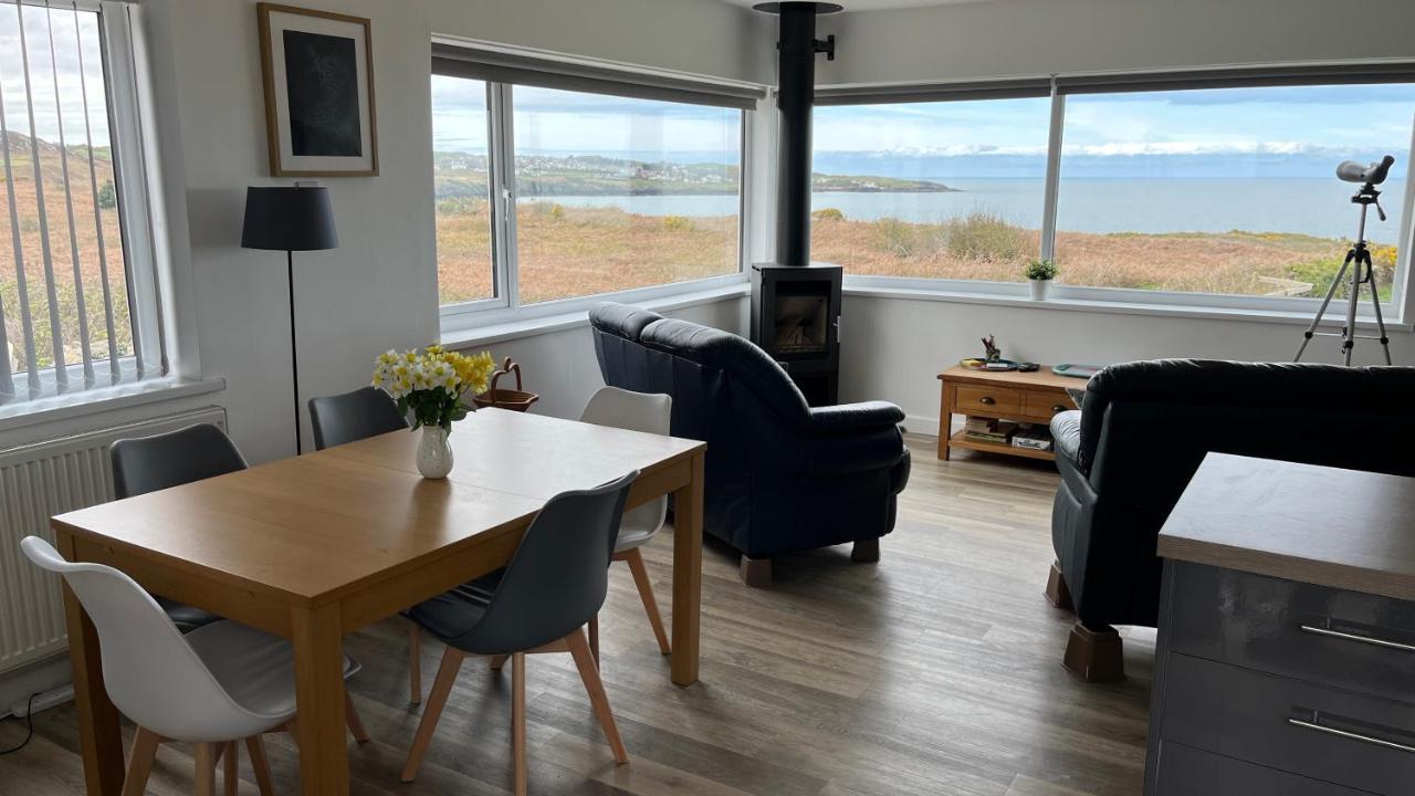 Amlwch Coastal Bungalow, Sleeps 5 And Ideal For Walkers מראה חיצוני תמונה