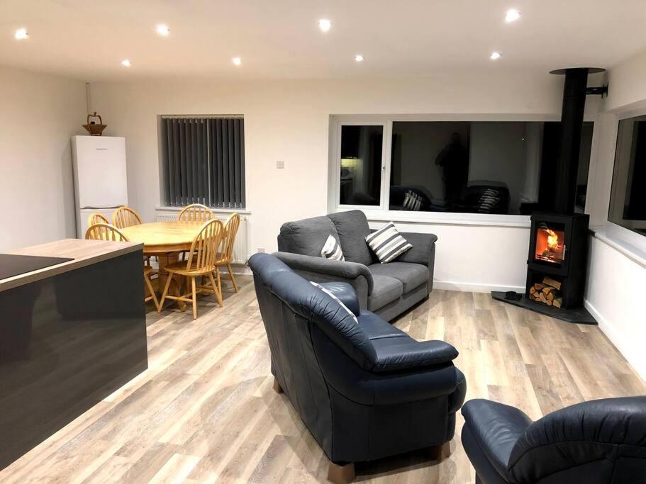 Amlwch Coastal Bungalow, Sleeps 5 And Ideal For Walkers מראה חיצוני תמונה