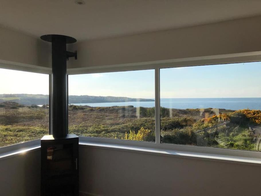 Amlwch Coastal Bungalow, Sleeps 5 And Ideal For Walkers מראה חיצוני תמונה