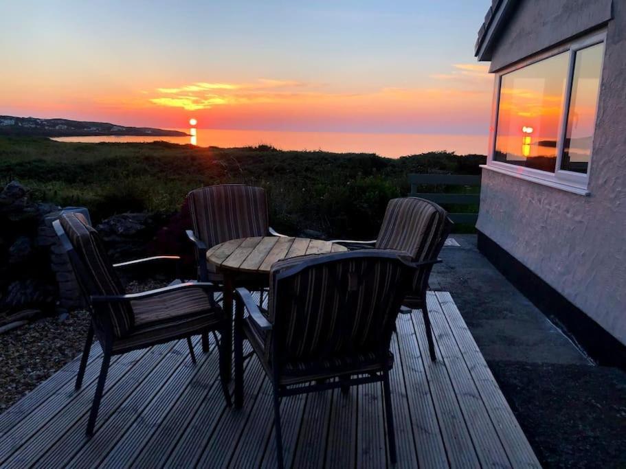 Amlwch Coastal Bungalow, Sleeps 5 And Ideal For Walkers מראה חיצוני תמונה