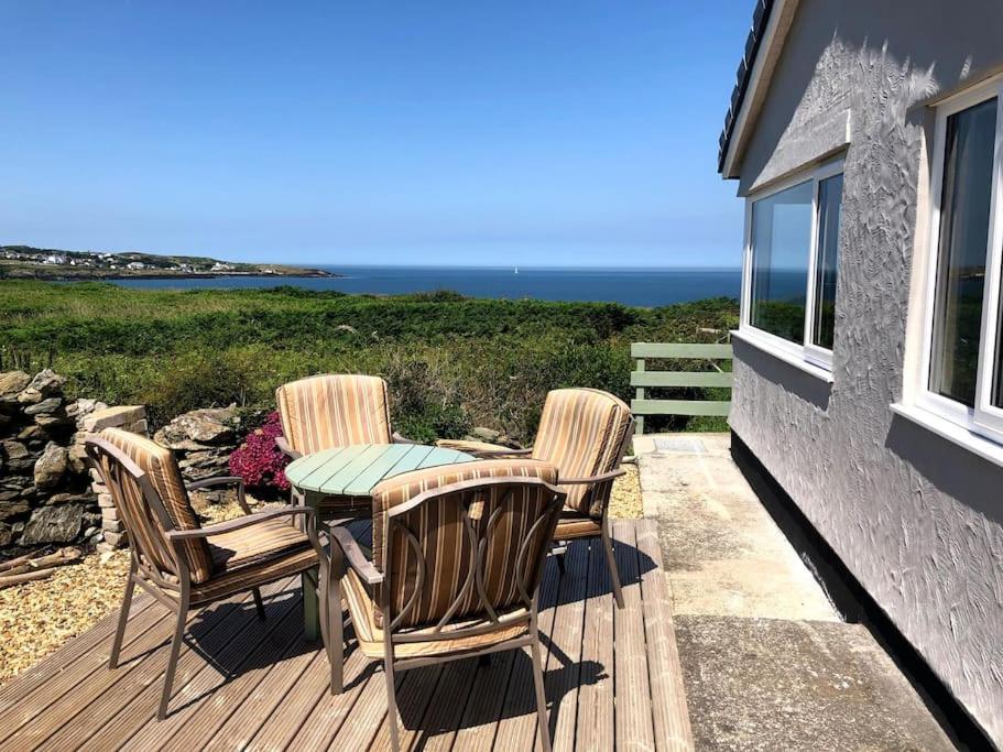 Amlwch Coastal Bungalow, Sleeps 5 And Ideal For Walkers מראה חיצוני תמונה