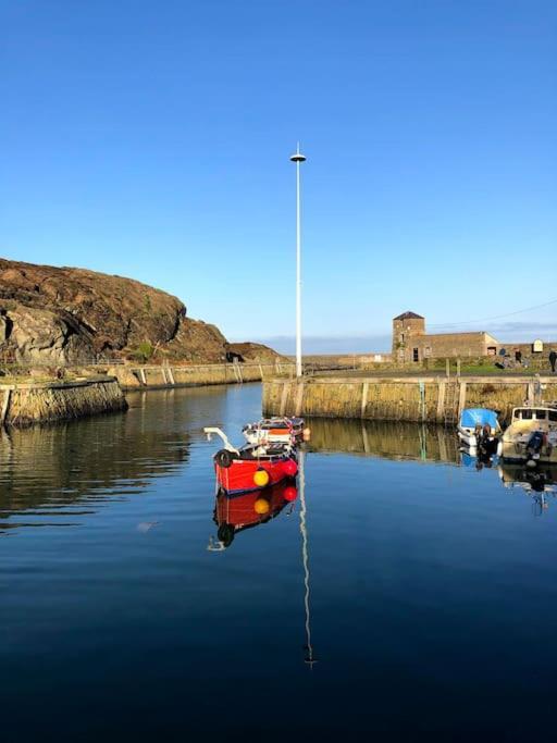 Amlwch Coastal Bungalow, Sleeps 5 And Ideal For Walkers מראה חיצוני תמונה