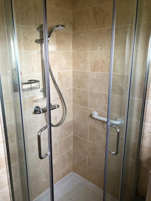 Amlwch Coastal Bungalow, Sleeps 5 And Ideal For Walkers מראה חיצוני תמונה
